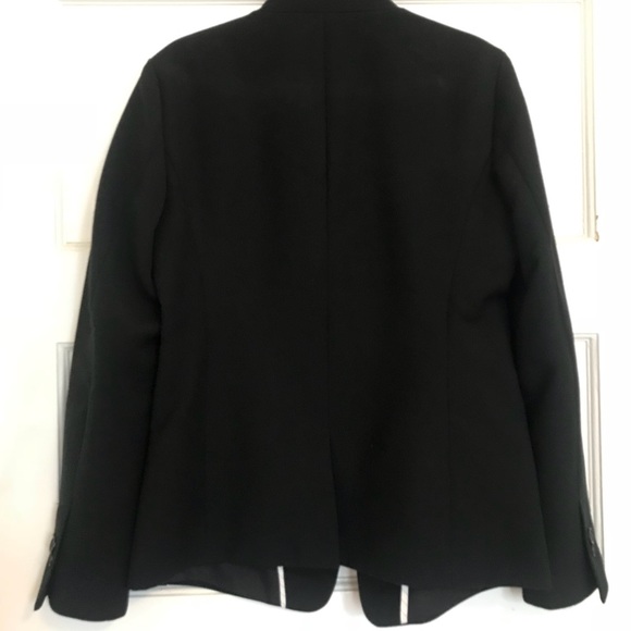 LOFT black blazer | Size 4P - Picture 3 of 4